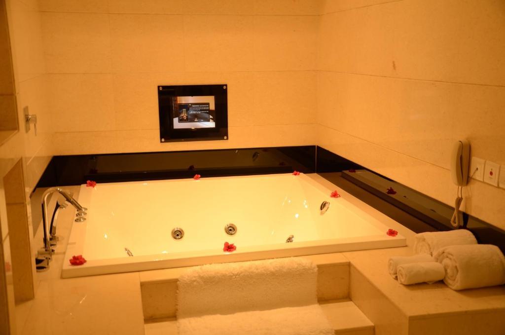 House International Hotel Ченду Екстер'єр фото